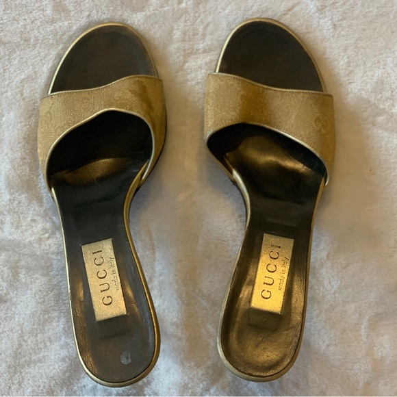 Gucci Vintage Never Worn Gold Metallic GG Mule Heel Pumps w/Gray Heel, Size 10.5 - Picture 13 of 13